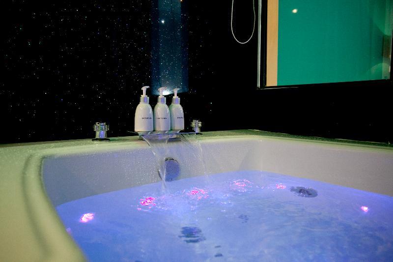 Sea Cono Boutique Hotel Phuket Ngoại thất bức ảnh